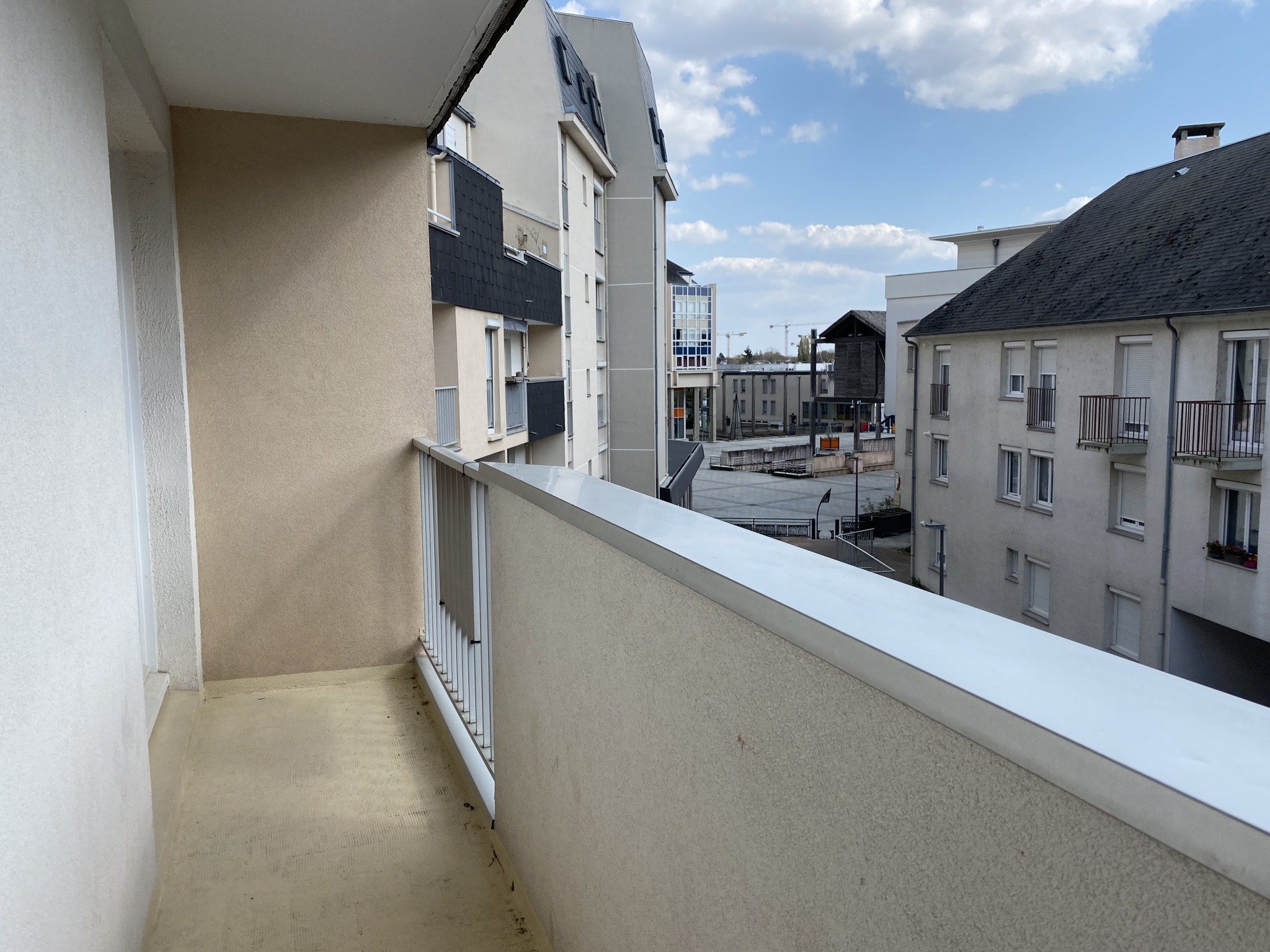 Location T2 meublé avec balcon et parking St Jean de Braye